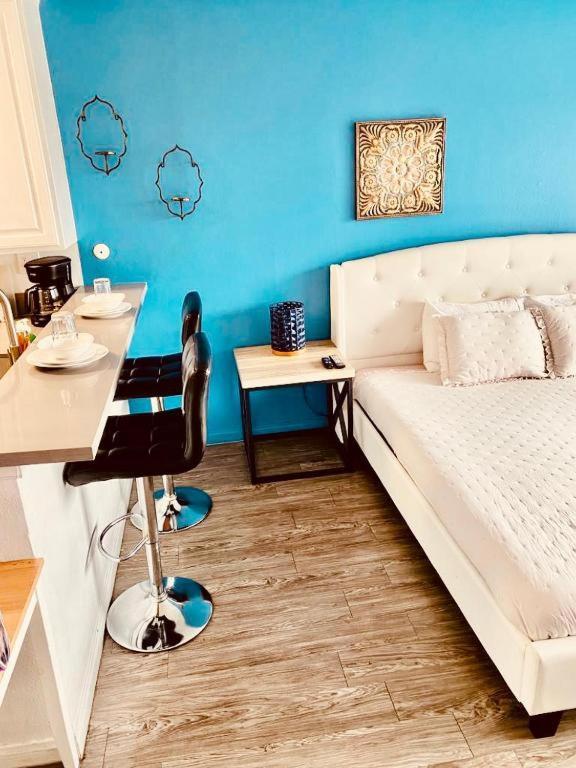 Charming Hollywood Studio With Pool, Balcony, & View Apartamento Los Ángeles